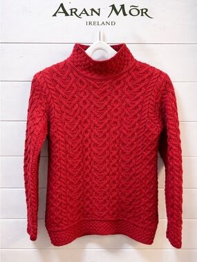 ARAN MÓR Red Cable Knit Sweater Size S